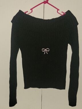 Forever 21 Black Off-the-Shoulder Ribbed Sweater